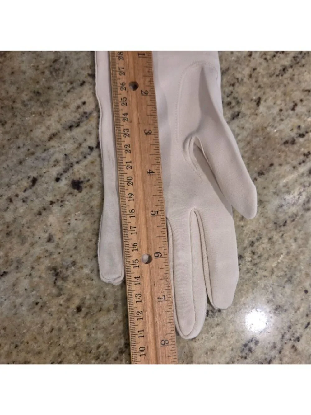 Vintage Womens One Size Fits All Beige Nylon Stretch Formal Short Gloves Knotch